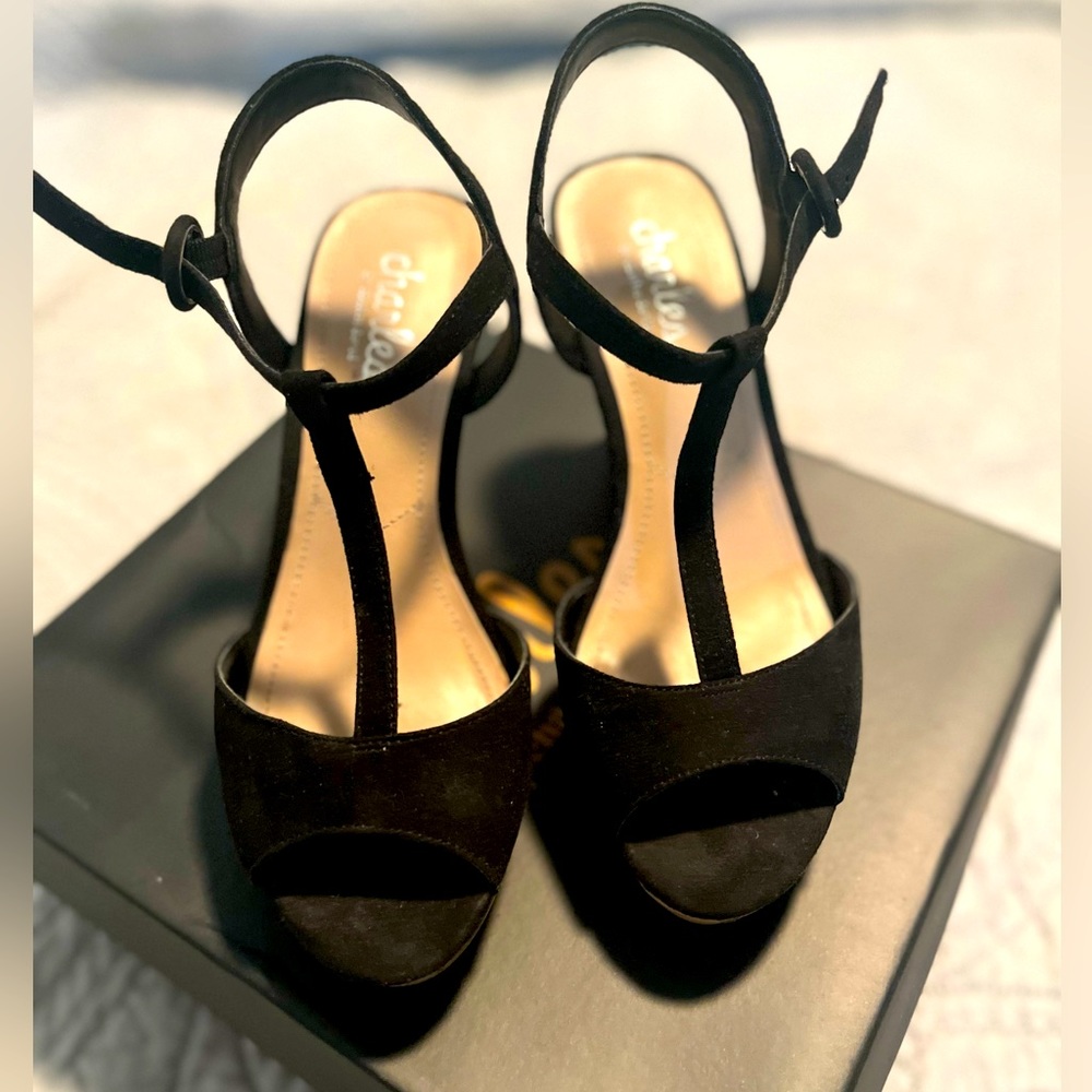 Charles by Charles David black microsuede Latin size 5 1/2 shoes.